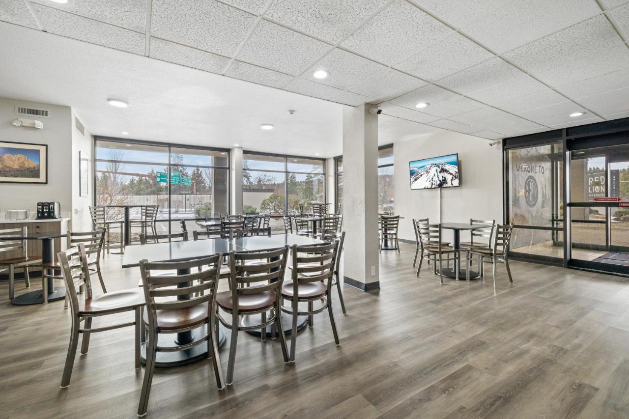Red Lion Inn & Suites Deschutes River - Bend Exterior photo